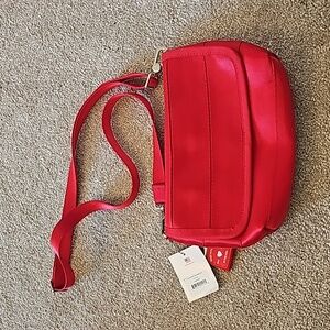 Harvey's Seatbelt Scarlet Foldover Crossbody